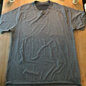 lululemon athletica Men’s Vent Tech Shirt